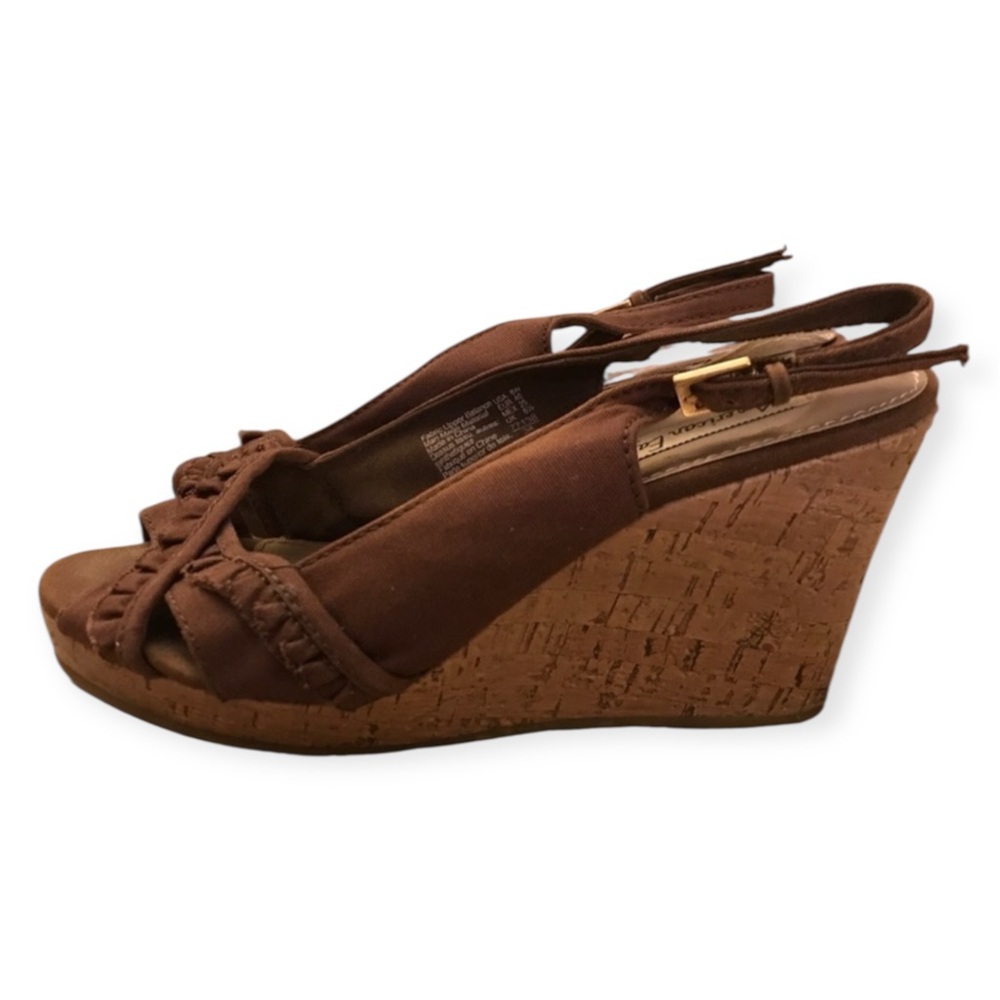 Cute Brown wedges